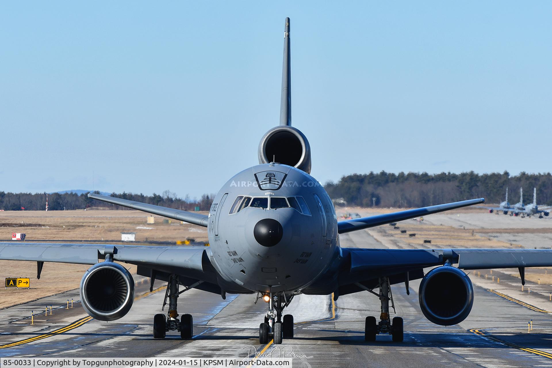 85-0033, 1985 McDonnell Douglas KC-10A Extender C/N 48238, BANKER42 taxiing up to RW34