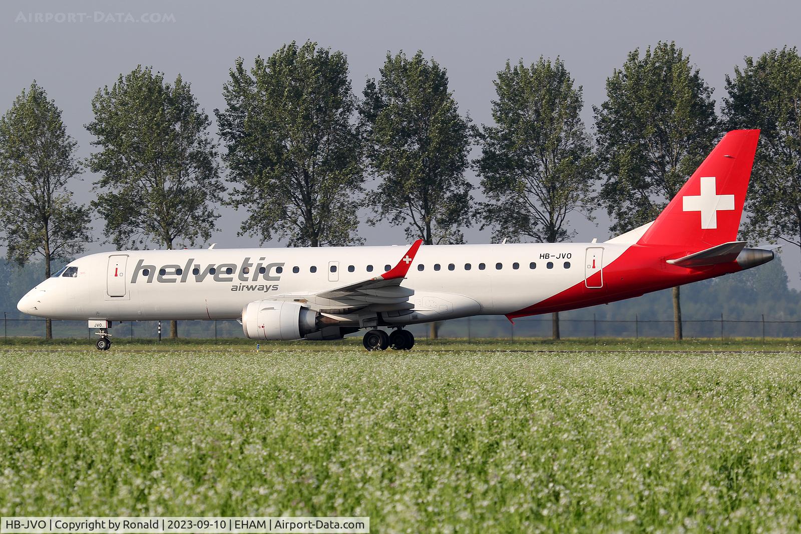 HB-JVO, 2009 Embraer 190LR (ERJ-190-100LR) C/N 19000294, at spl