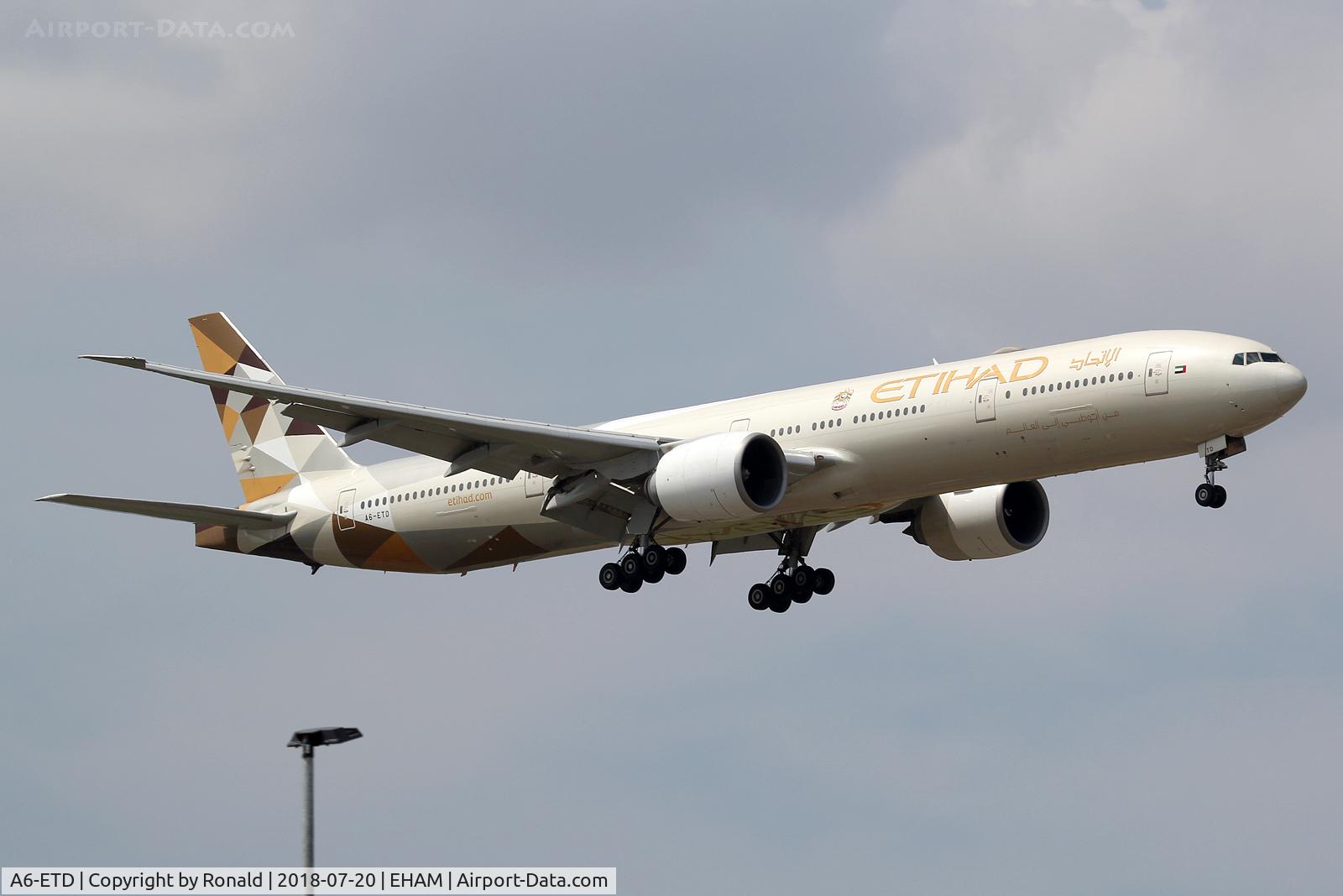 A6-ETD, 2006 Boeing 777-3FX/ER C/N 34600, at spl