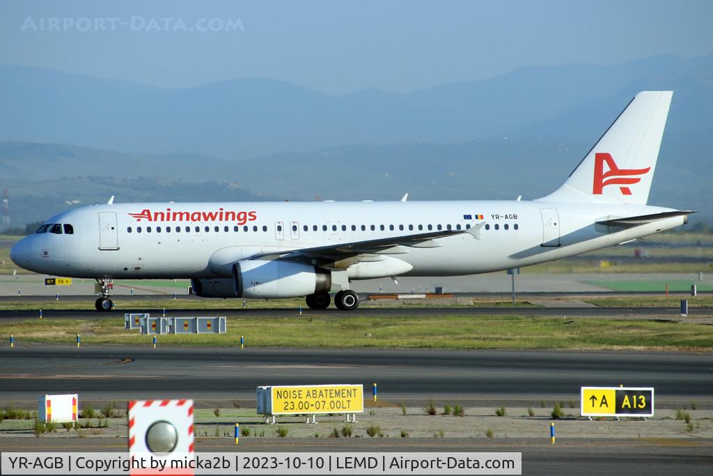 YR-AGB, 2007 Airbus A320-232 C/N 3316, Taxiing