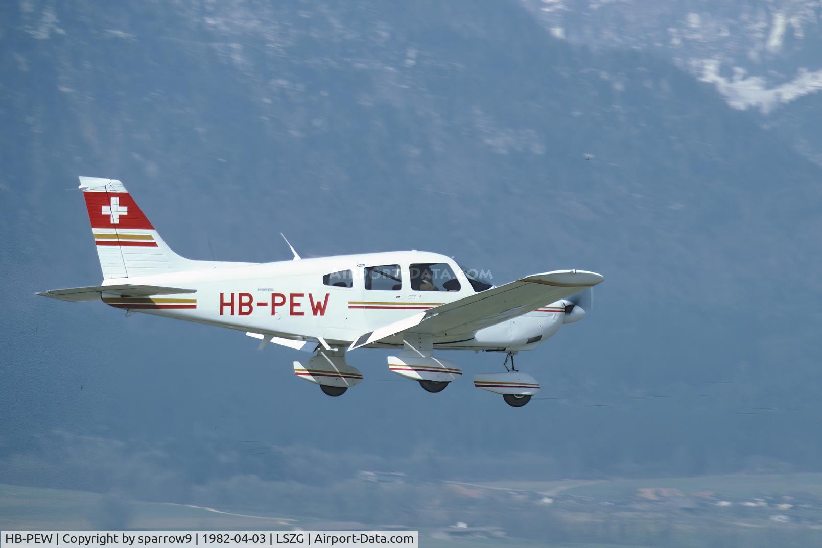 HB-PEW, 1980 Piper PA-28-181 Archer II C/N 28-8190005, Landing at Grenchen. HB-registered since 1980-09-11. Scanned from a slide.