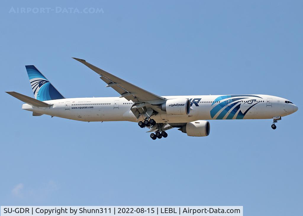 SU-GDR, 2011 Boeing 777-36N/ER C/N 38291, Landing rwy 06L