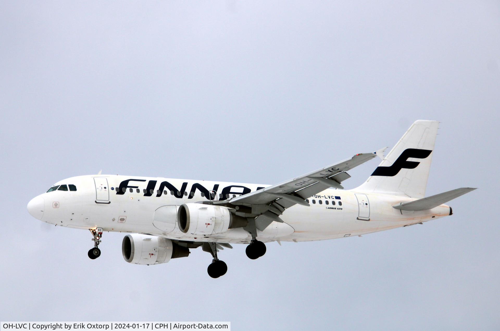OH-LVC, 2000 Airbus A319-112 C/N 1309, OH-LVC landing rw 22L