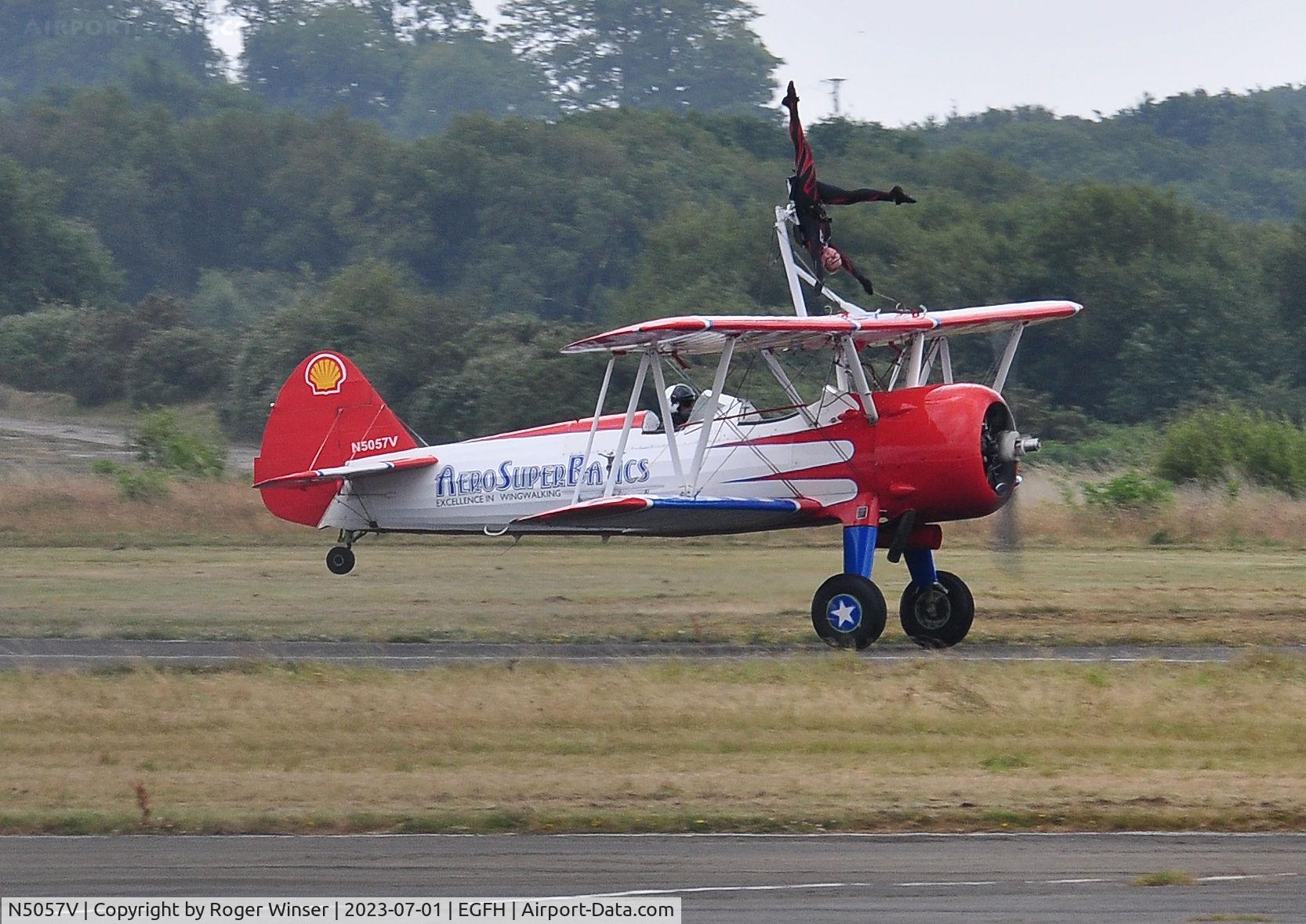 N5057V, 1942 Boeing A75N1(PT17) C/N 75-5598, Visiting Stearman Kaydet departing Runway 28.