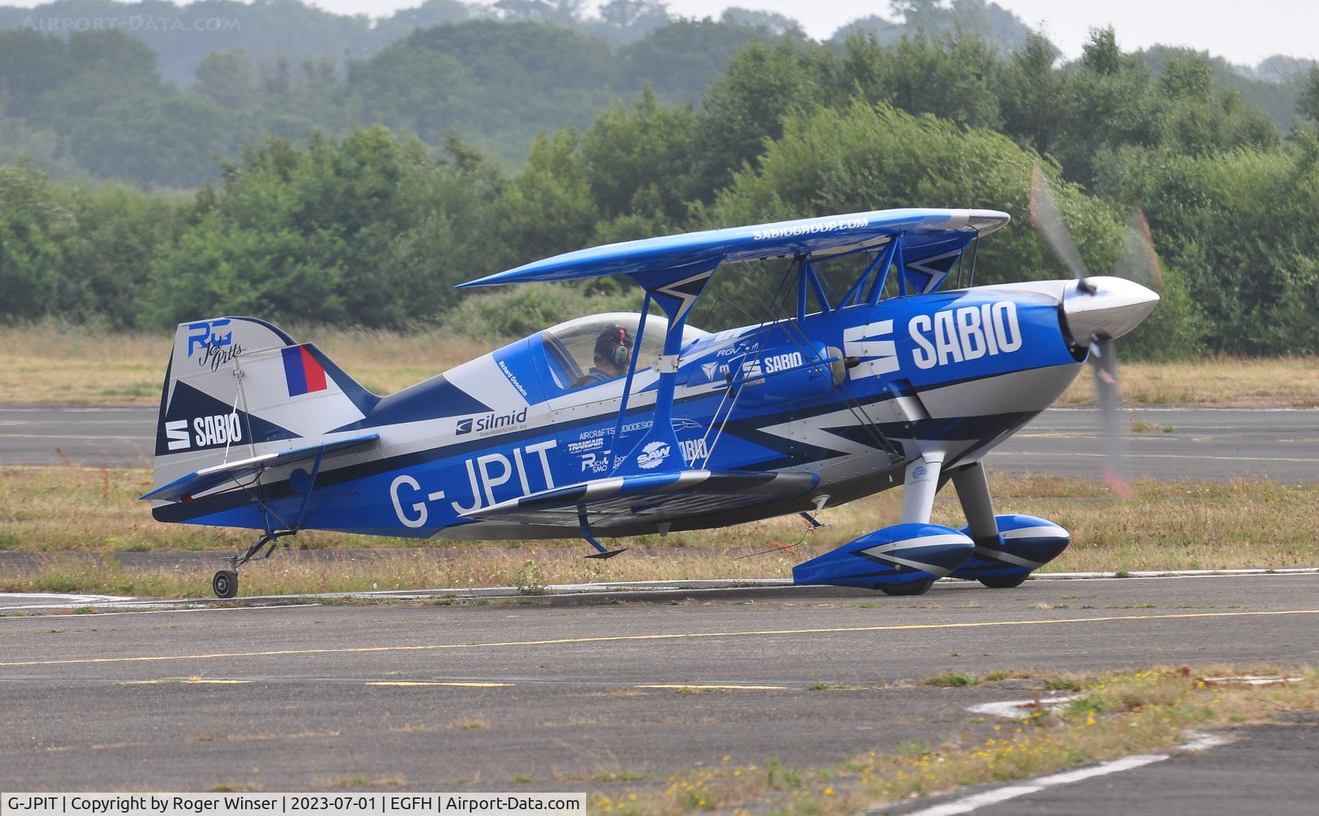 G-JPIT, 2017 Pitts S-2SE Special (modified) Special C/N LAA 009C-15409, Visiting biplane.