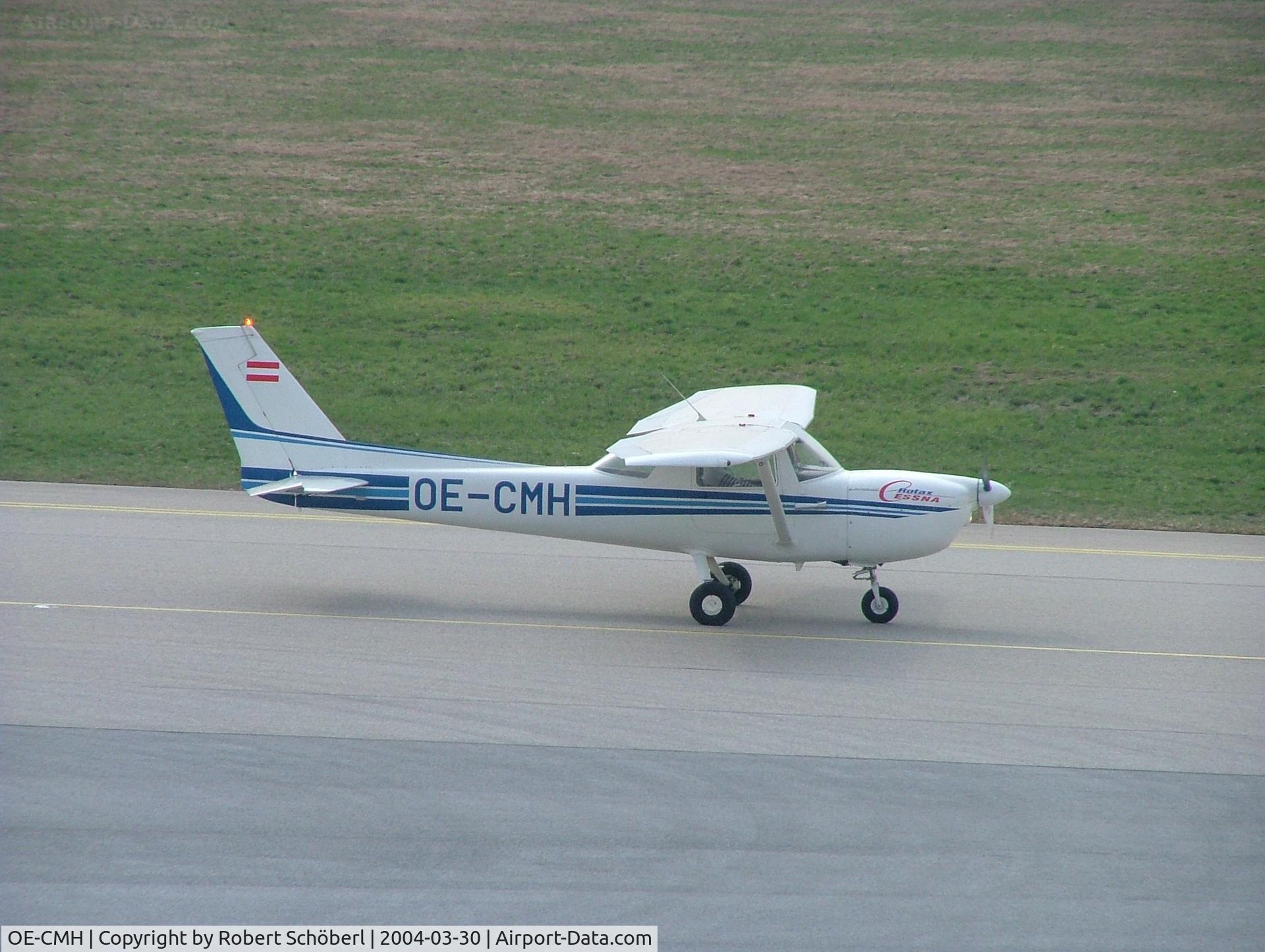 OE-CMH, Reims F150M C/N F15001271, OE-CMH @ LOWG 2004