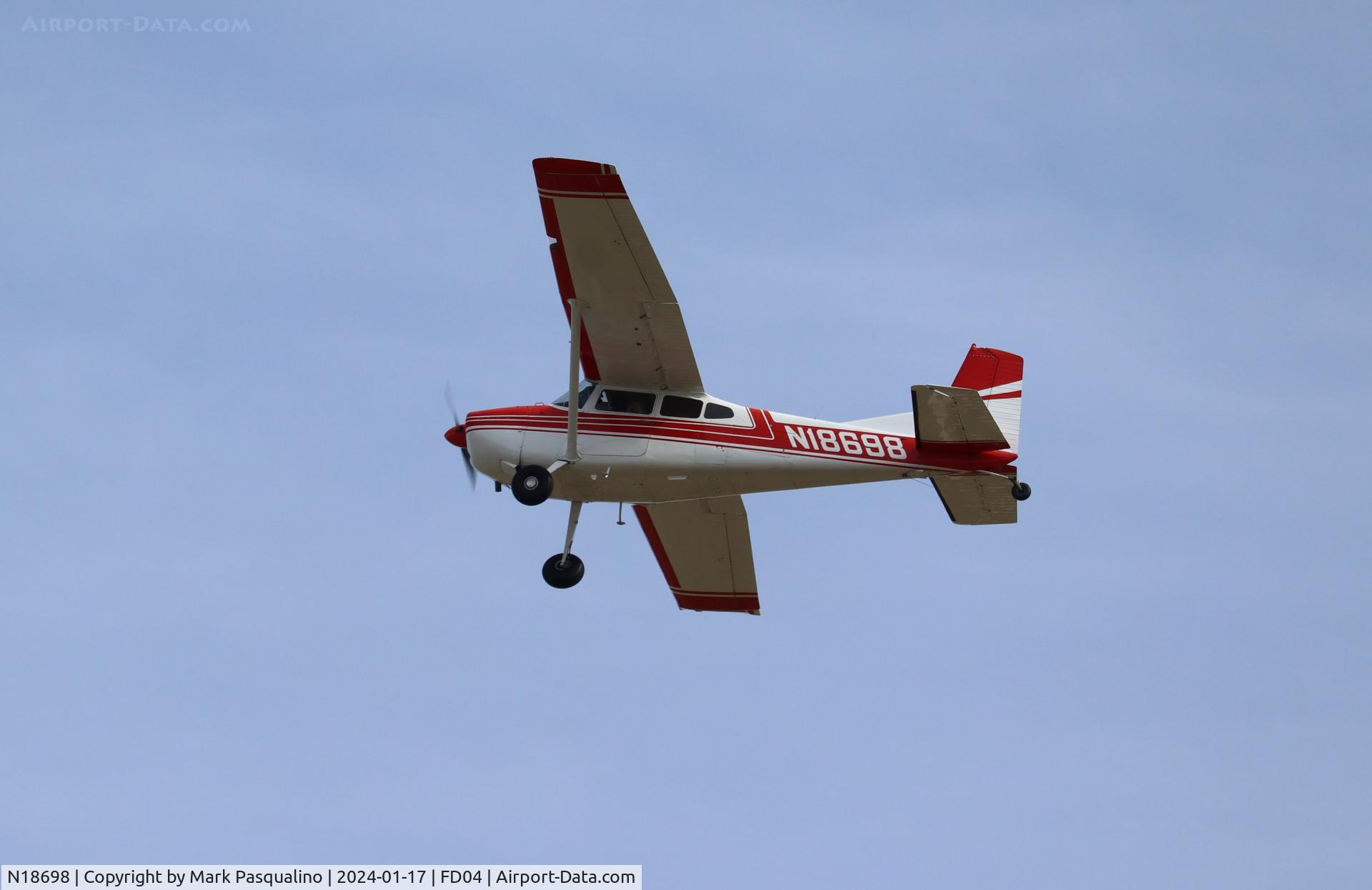 N18698, 1969 Cessna 180H Skywagon C/N 18052076, Cessna 180H