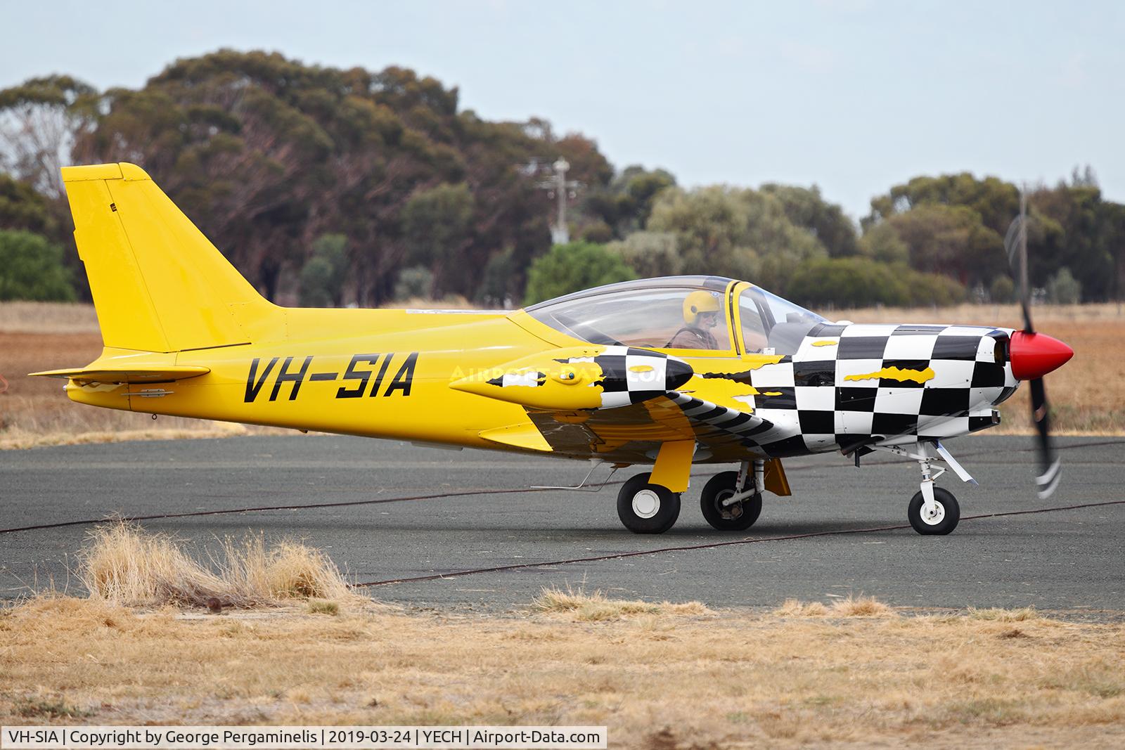 VH-SIA, 1968 SIAI-Marchetti SF-260 C/N 113, Antique Aeroplane Assn of Australia National Fly-in.