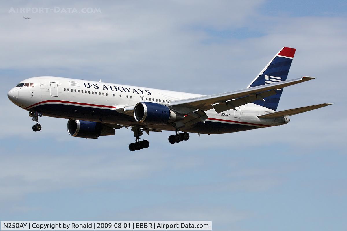 N250AY, 1988 Boeing 767-201 C/N 23902, at bru