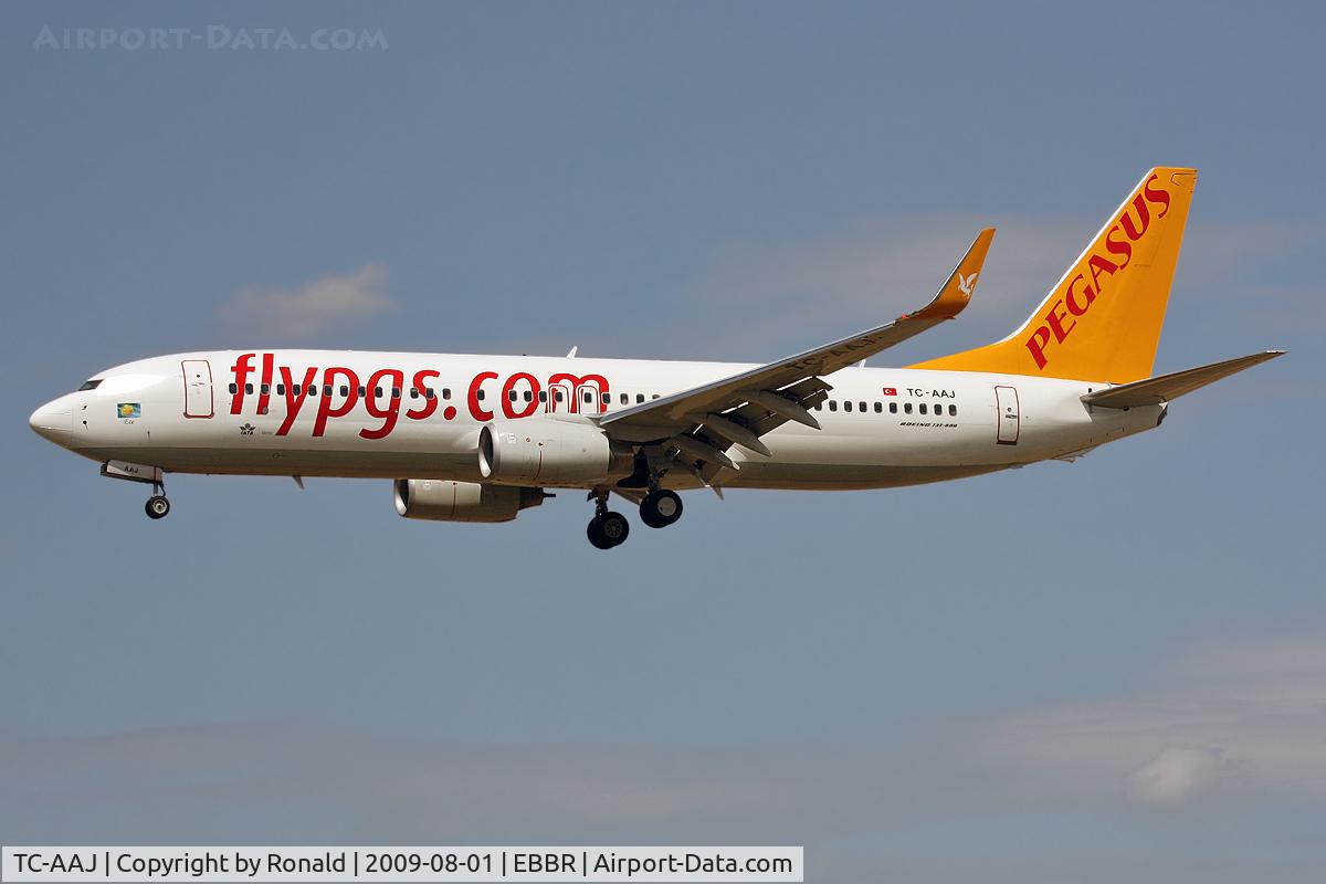 TC-AAJ, 2009 Boeing 737-82R C/N 35702, at bru