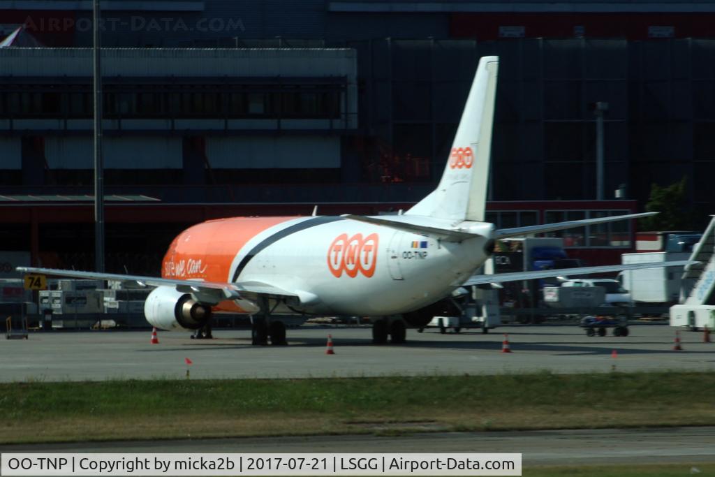 OO-TNP, 1994 Boeing 737-45D C/N 27256, Parked