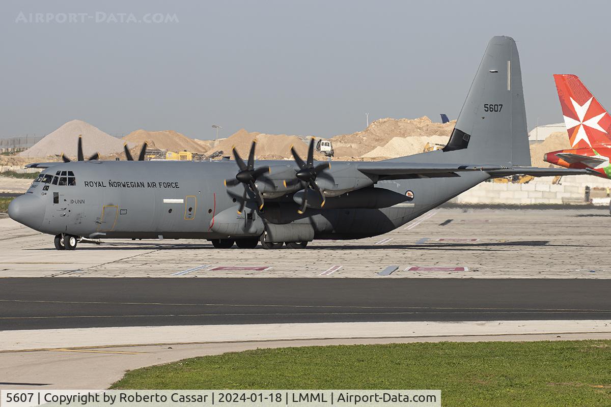 5607, 2009 Lockheed Martin C-130J-30 Super Hercules C/N 382-5607, Park 9