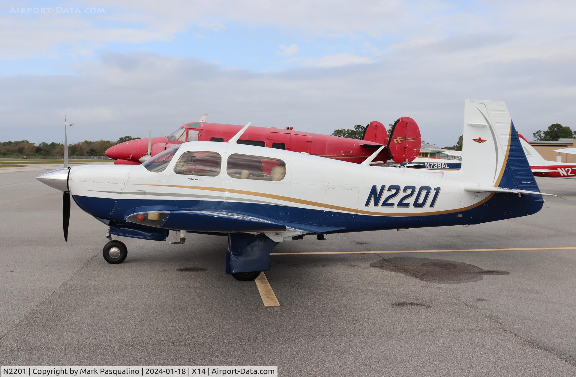 N2201, 1983 Mooney M20J 201 C/N 24-1389, Mooney M20J