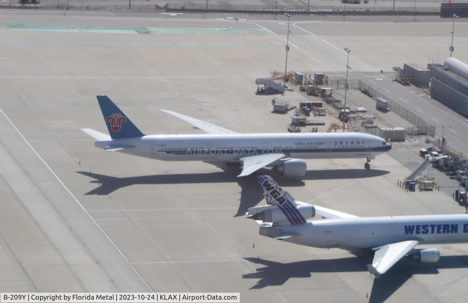 B-209Y, 2019 Boeing 777-31BER C/N 65415, CSN 773 zx