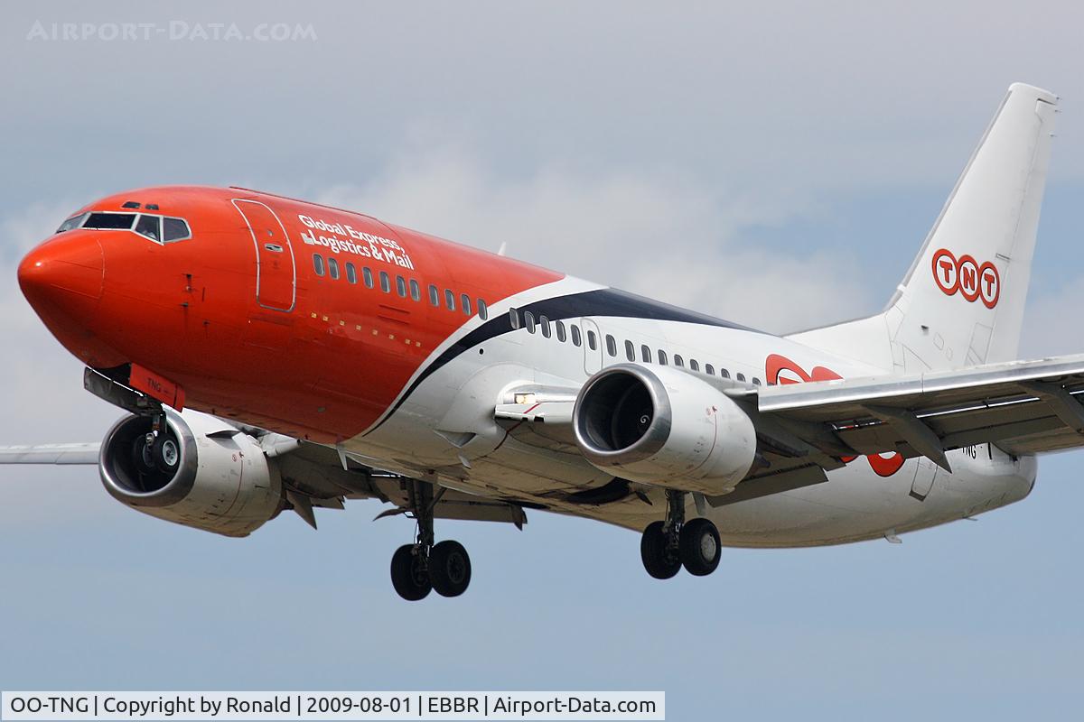 OO-TNG, 1988 Boeing 737-3Y0 C/N 24255, at bru