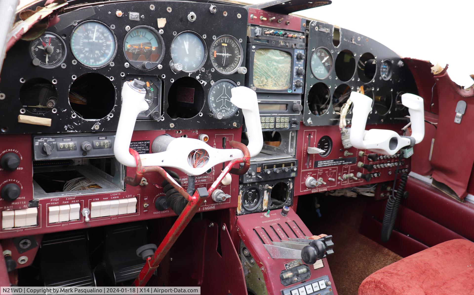 N21WD, 1975 Smith Aerostar 600 C/N 60-0197-087, Aerostar 600