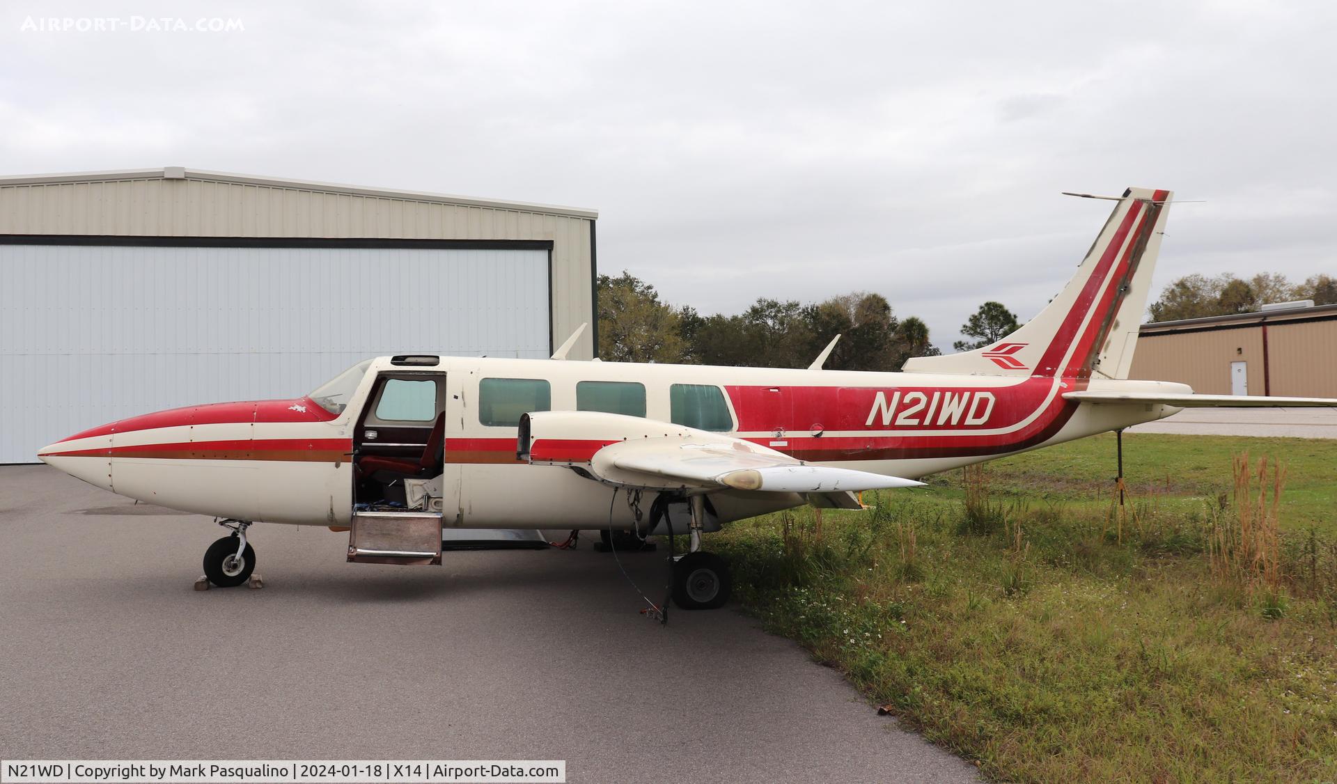 N21WD, 1975 Smith Aerostar 600 C/N 60-0197-087, Aerostar 600