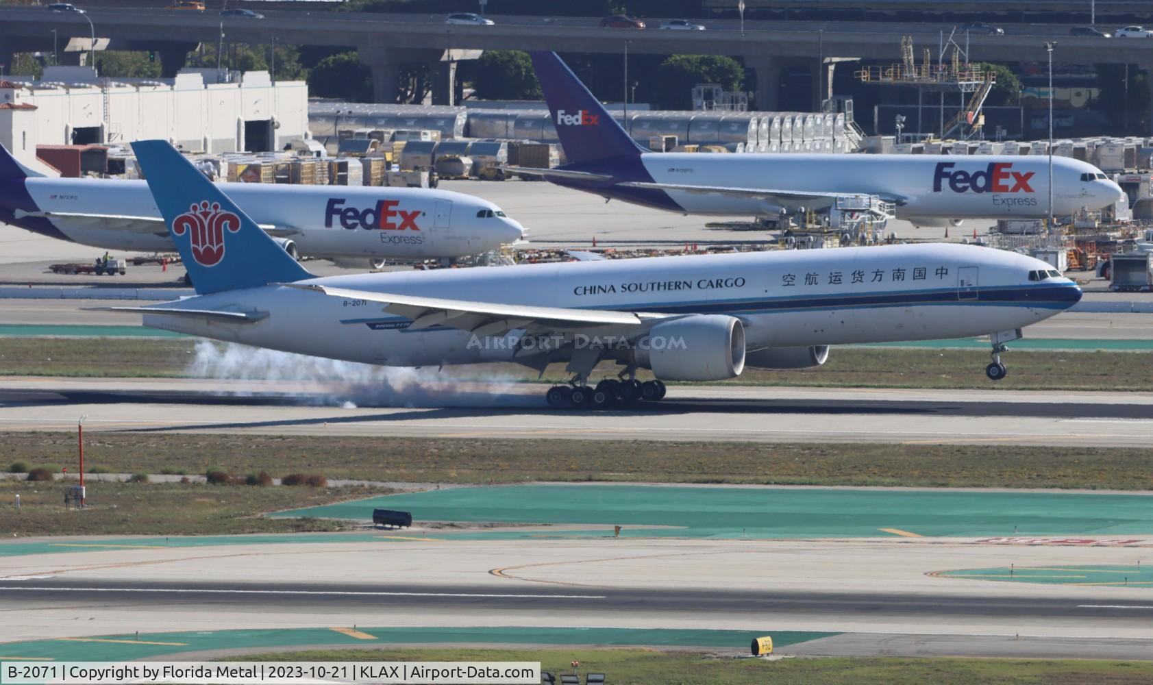 B-2071, 2009 Boeing 777-F1B C/N 37309, CSN 77LRF zx ANC-LAX