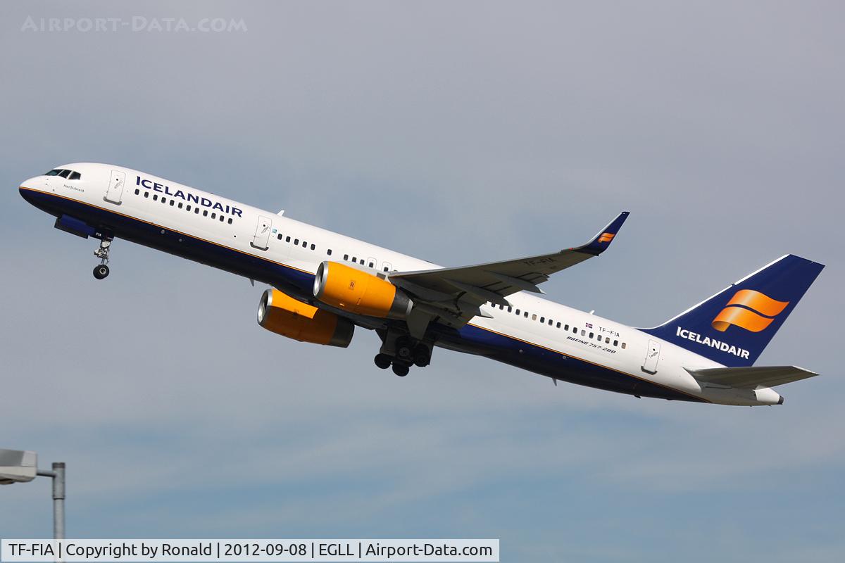 TF-FIA, 2000 Boeing 757-256 C/N 29310, at lhr