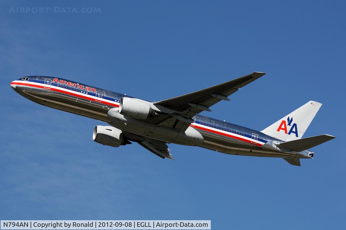 N794AN, 2000 Boeing 777-223 C/N 30256, at lhr