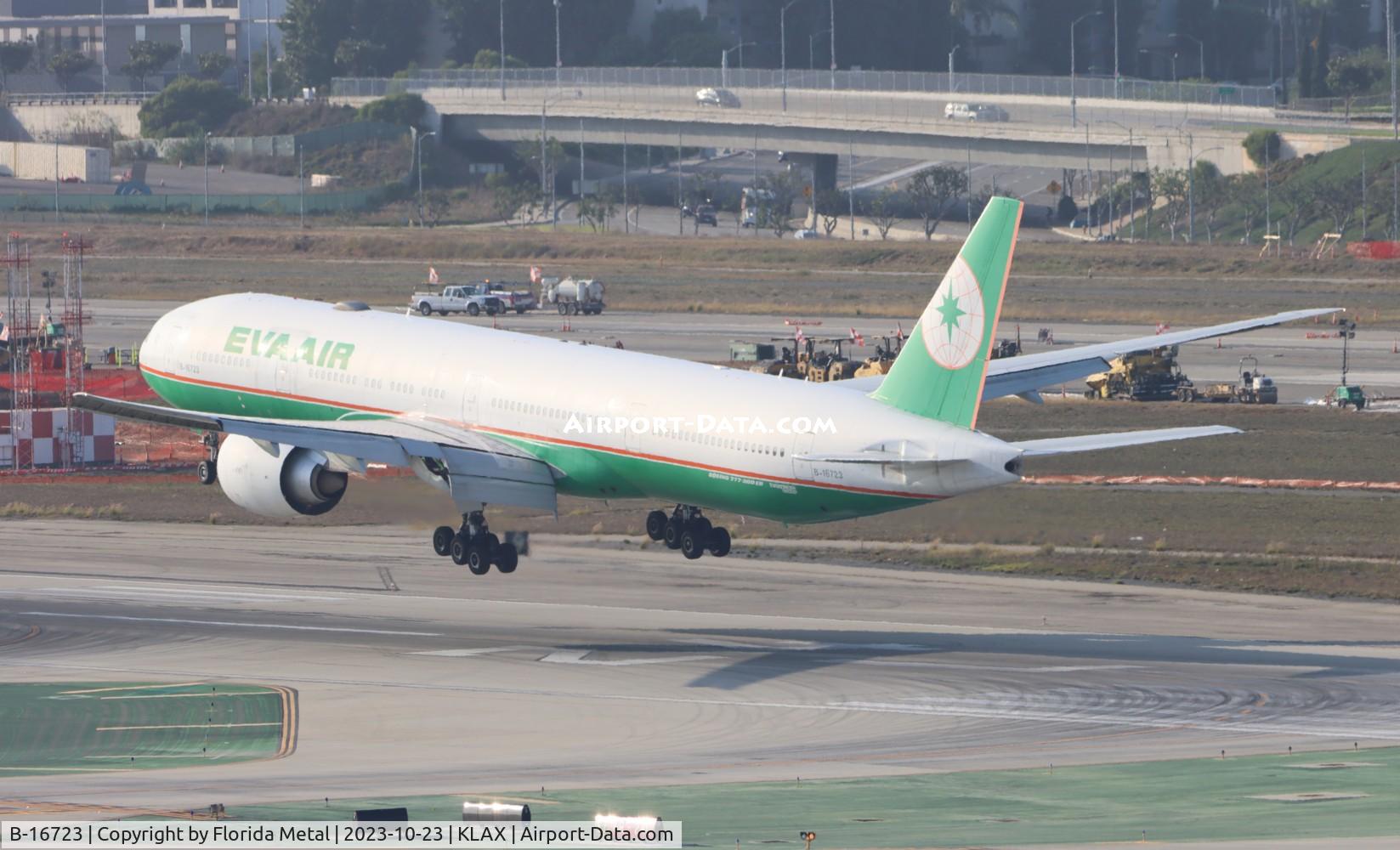 B-16723, 2015 Boeing 777-36N/ER C/N 42108, EVA 773 zx TPE-LAX