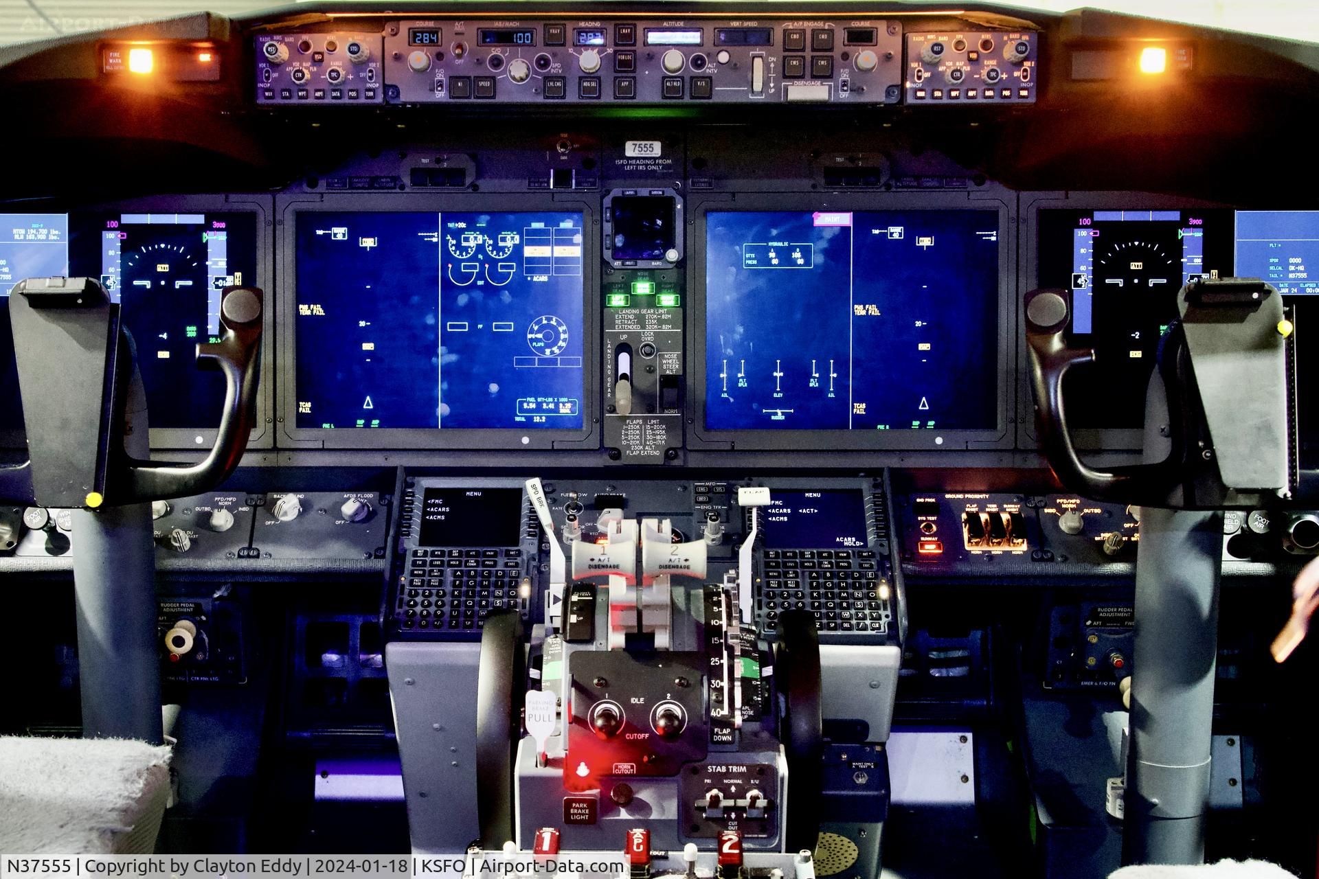 N37555, 2023 Boeing 737-9 MAX C/N 67182, Flightdeck. SFO 2024.