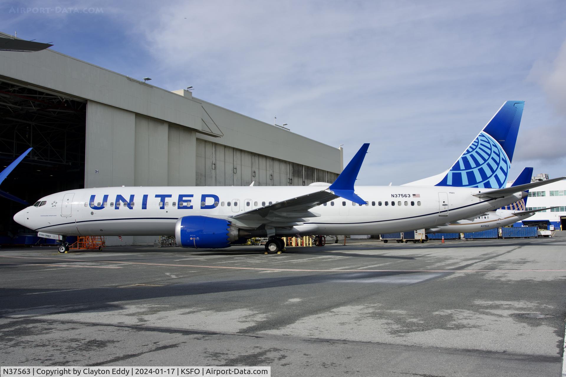 N37563, 2023 Boeing 737-9 MAX C/N 67187, LEAP-1B SFO 2024.