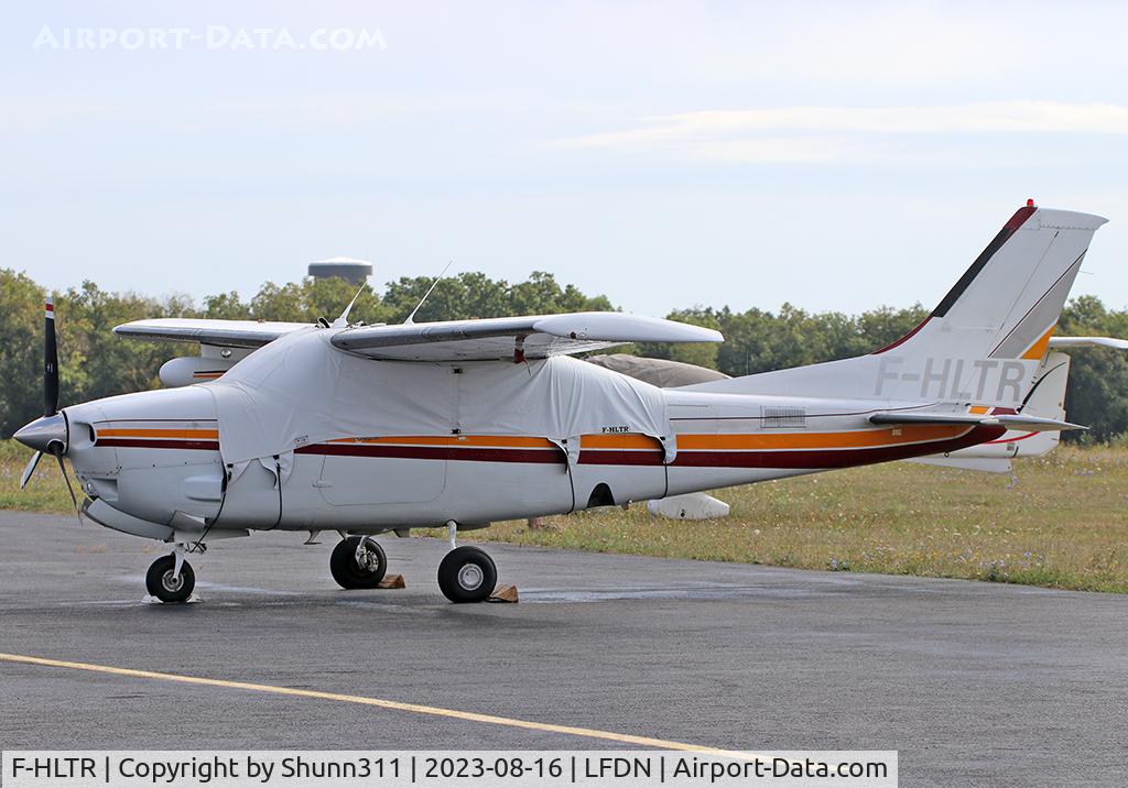 F-HLTR, Cessna P210N Pressurised Centurion C/N P210-0570, Parked...