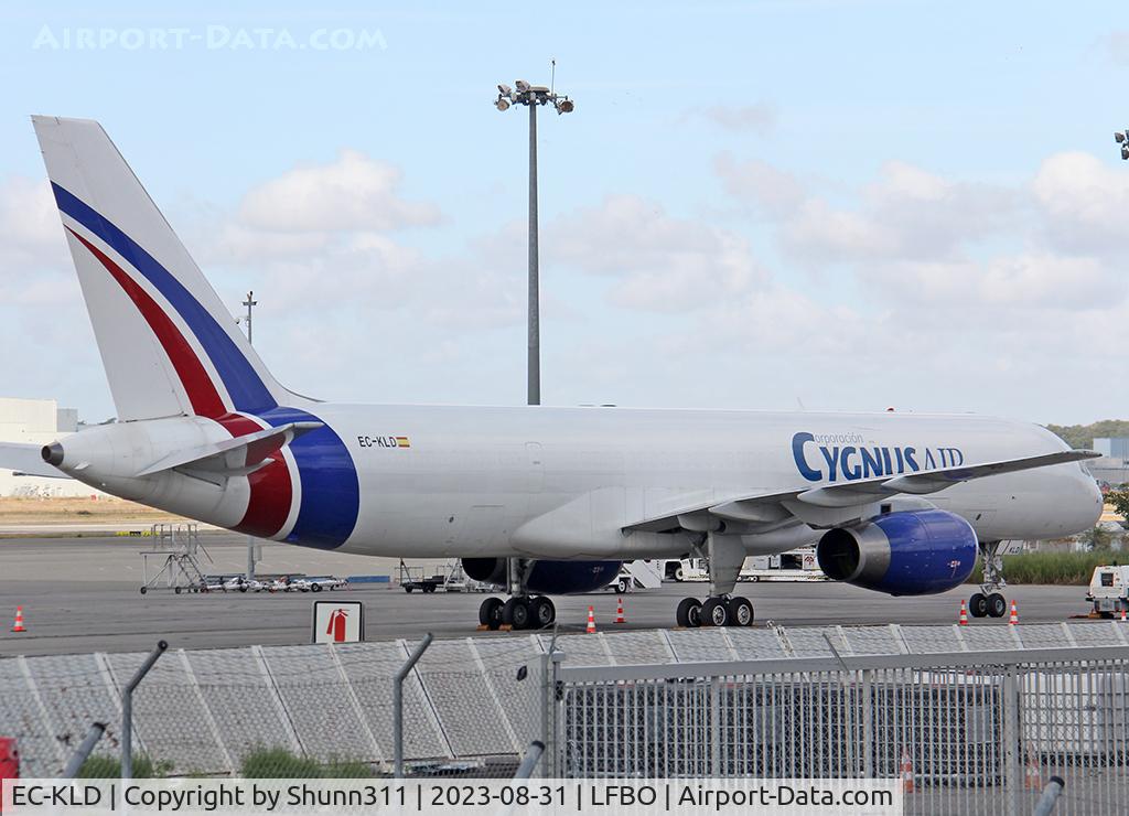 EC-KLD, 1988 Boeing 757-236 C/N 24121, Parked at the Cargo area...