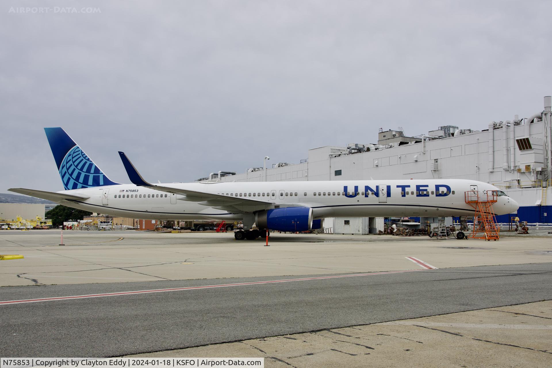 N75853, 2002 Boeing 757-324 C/N 32812, SFO 2024.