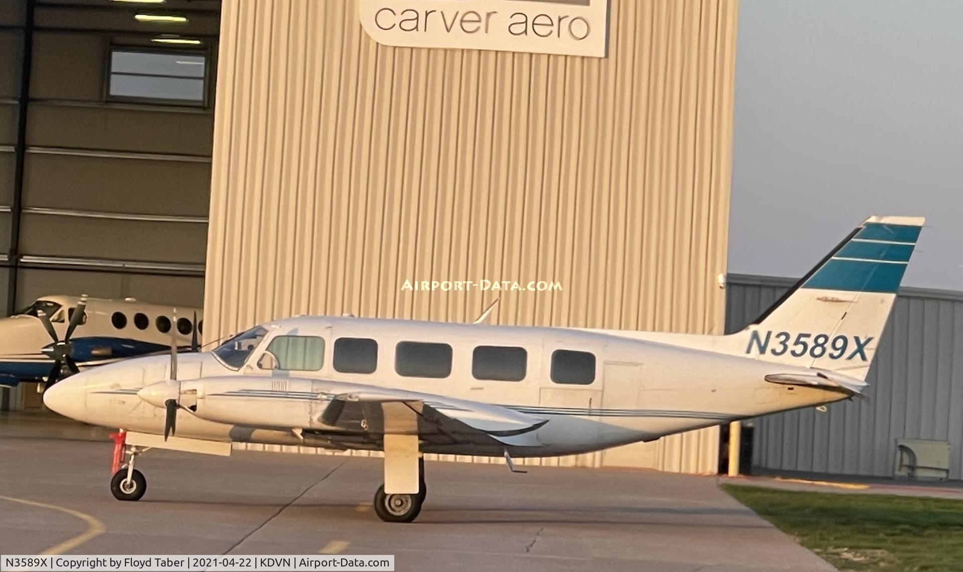 N3589X, 1980 Piper PA-31-350 Chieftain C/N 31-8052138, Waiting for service