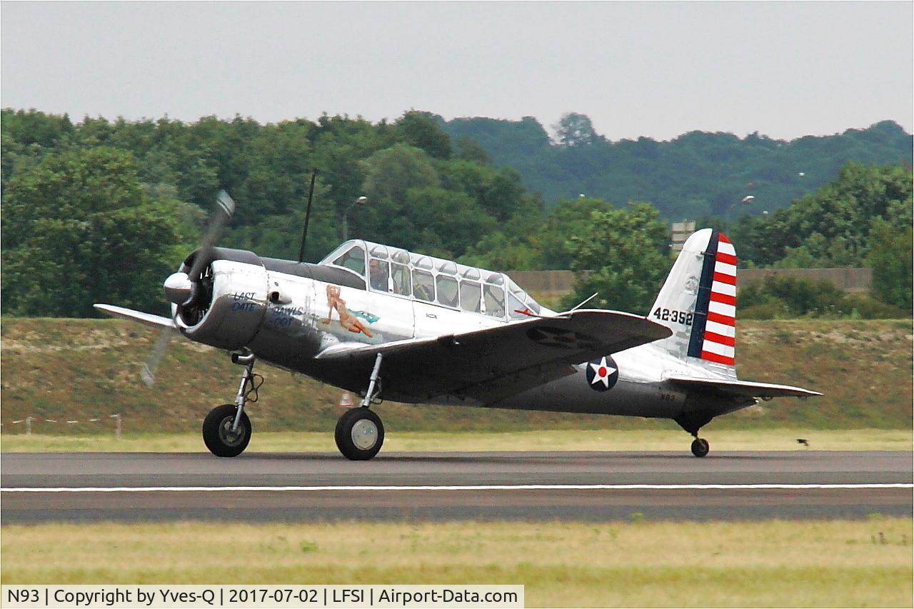 N93, 1943 Convair BT-13A Valiant C/N 9102, Convair BT-13A, Landing rwy 29, St Dizier-Robinson Air Base 113 (LFSI)