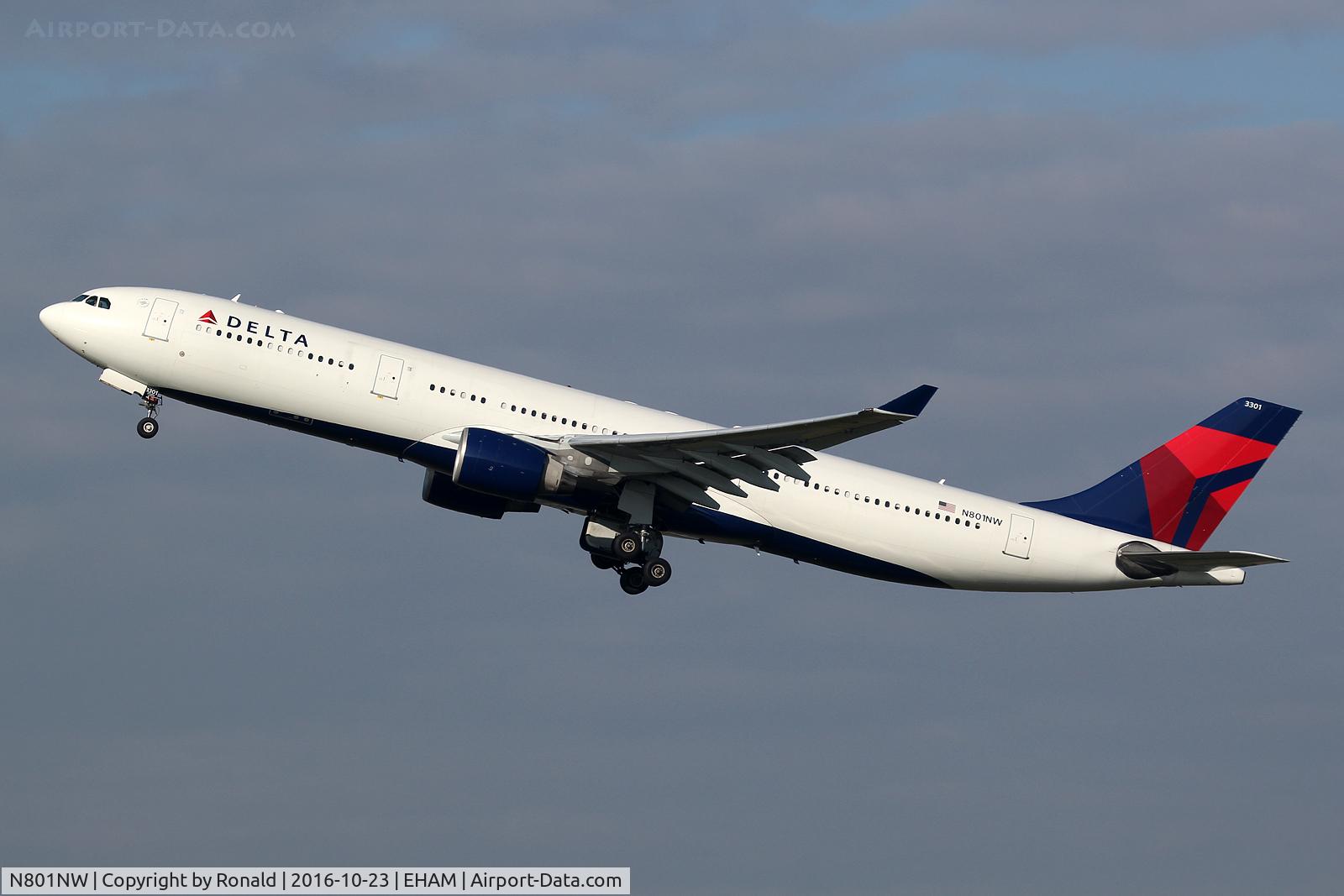 N801NW, 2003 Airbus A330-323 C/N 0524, at spl