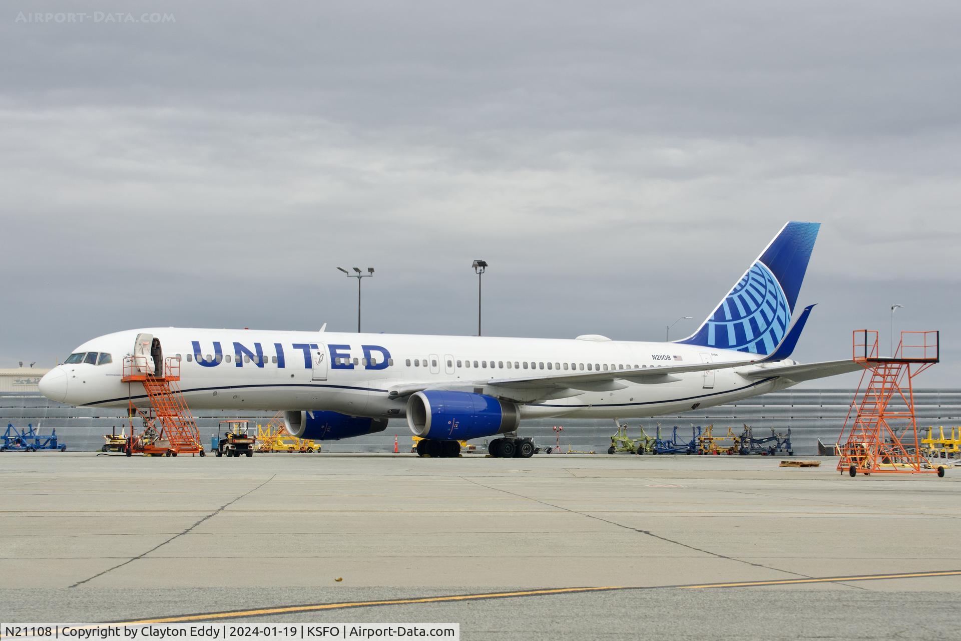 N21108, 1994 Boeing 757-224 C/N 27298, SFO 2024.
