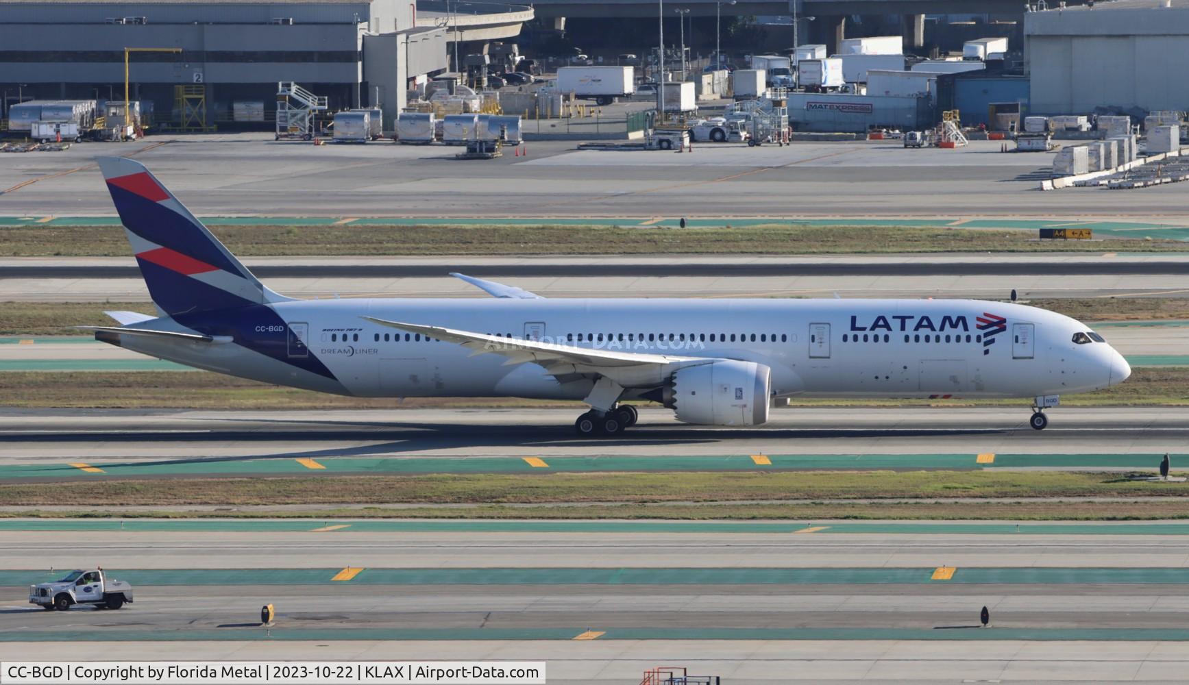 CC-BGD, 2015 Boeing 787-916 Dreamliner C/N 35322, LATAM 789 zx LAX-SCL