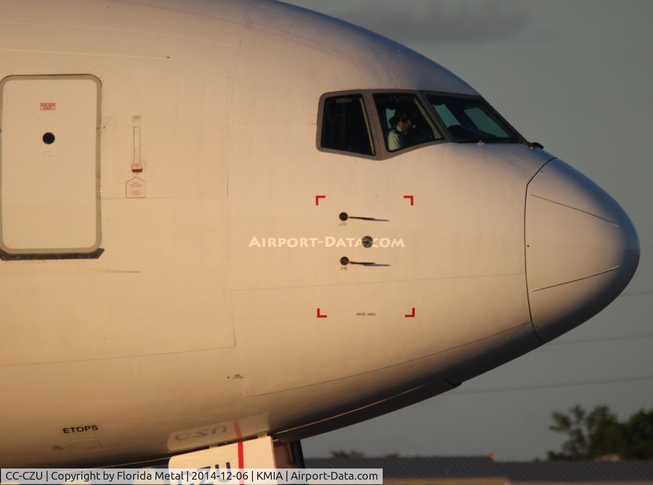 CC-CZU, 1998 Boeing 767-316/ER C/N 29229, MIA zx