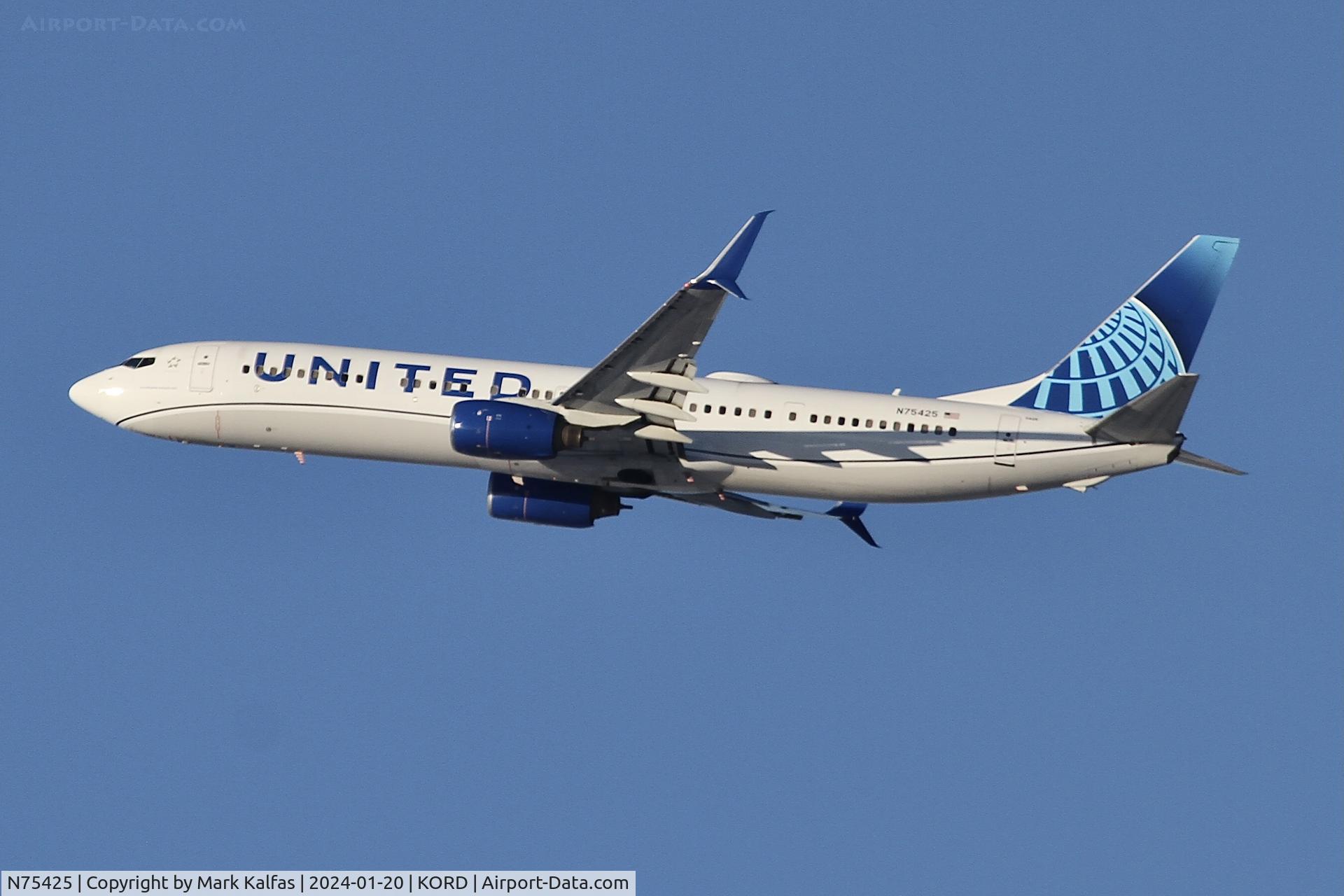 N75425, 2008 Boeing 737-924/ER C/N 33460, B738 United Airlines BOEING 737-824 N75425 UAL2430 KORD-LAX