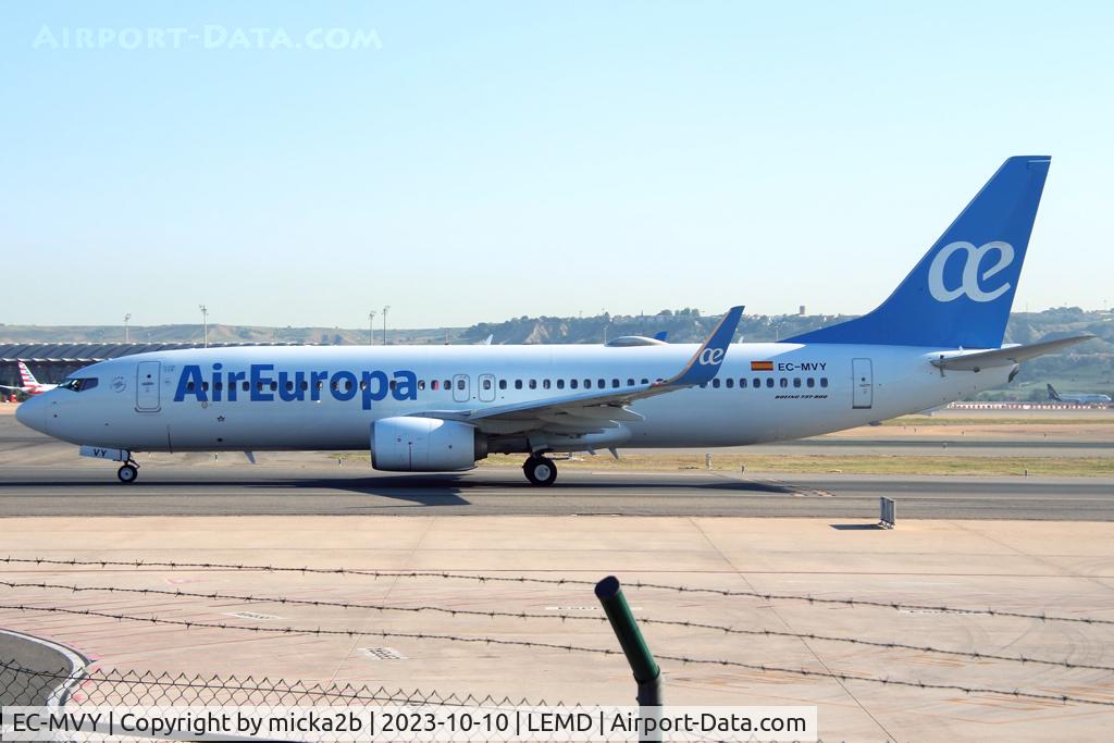 EC-MVY, 2018 Boeing 737-85P C/N 60590, Taxiing
