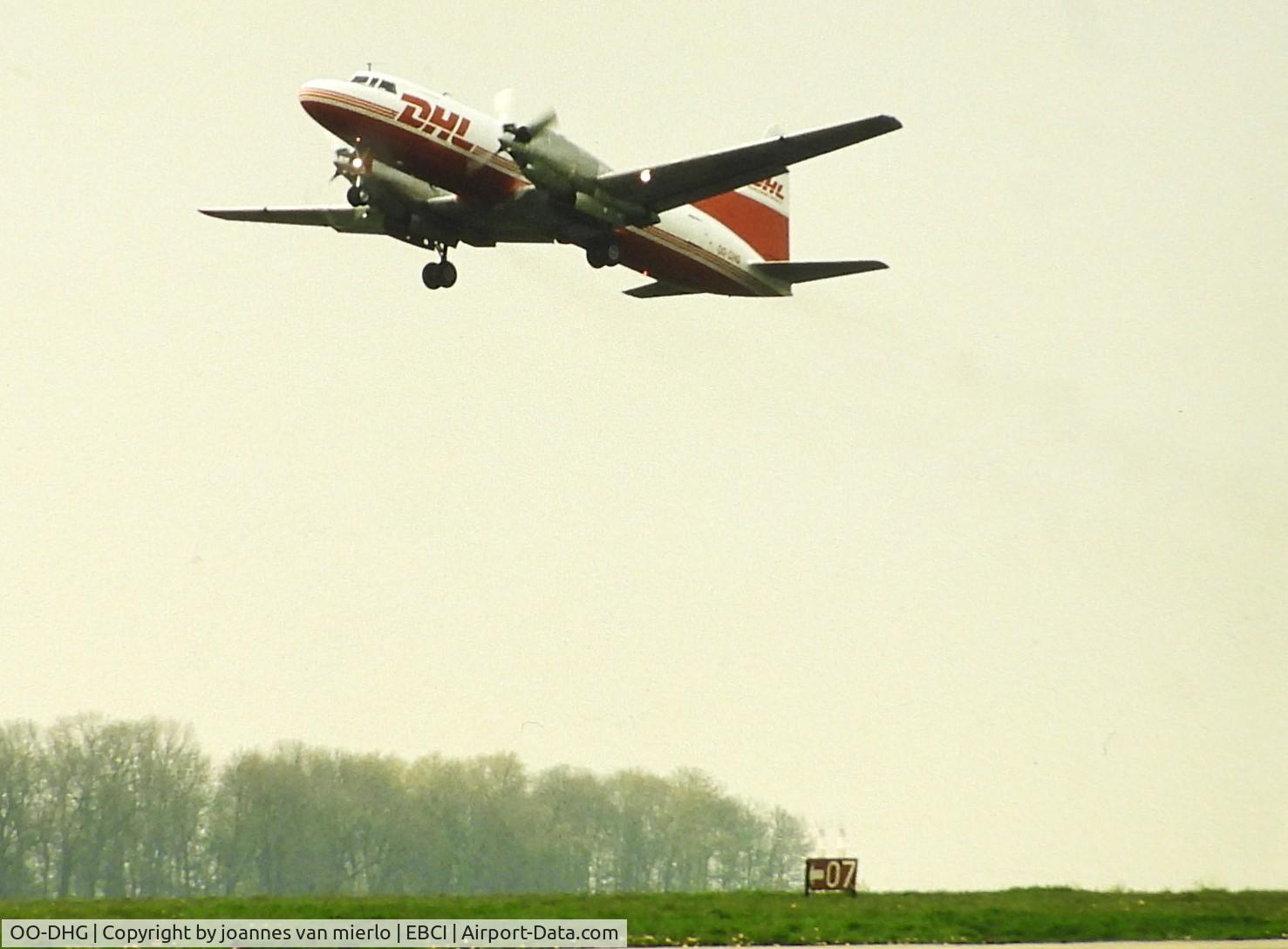 OO-DHG, 1954 Convair 580(F) C/N 025/069, ex-slide