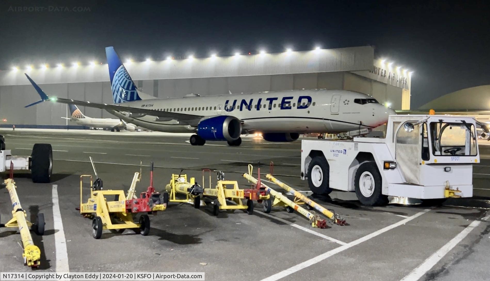 N17314, 2023 Boeing 737-8 MAX C/N 67569, SFO 2024.