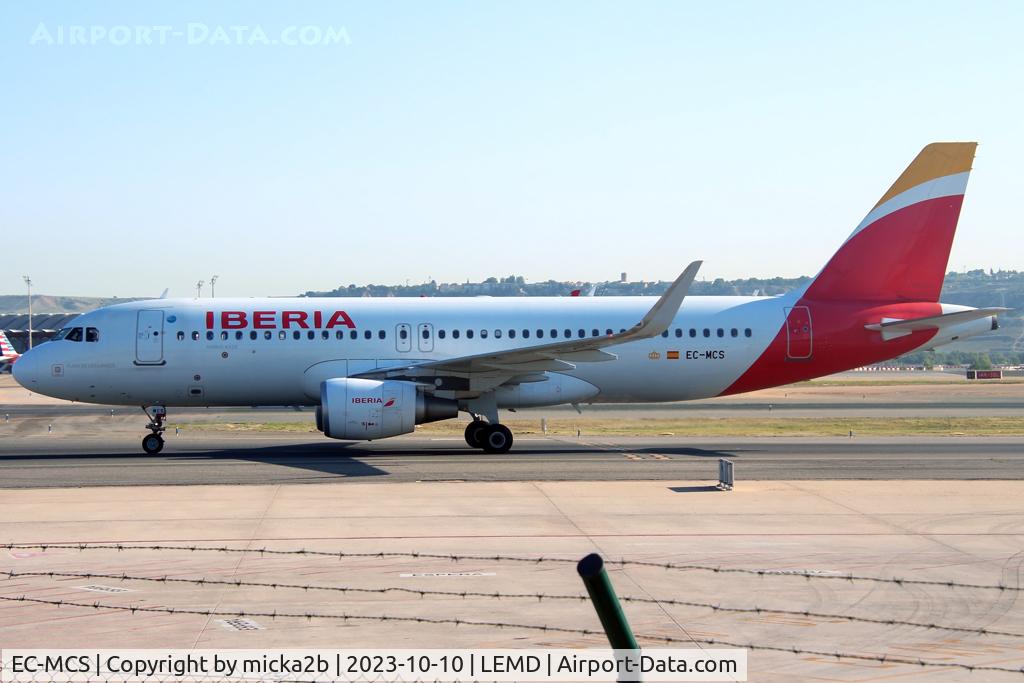 EC-MCS, 2014 Airbus A320-214 C/N 6244, Taxiing