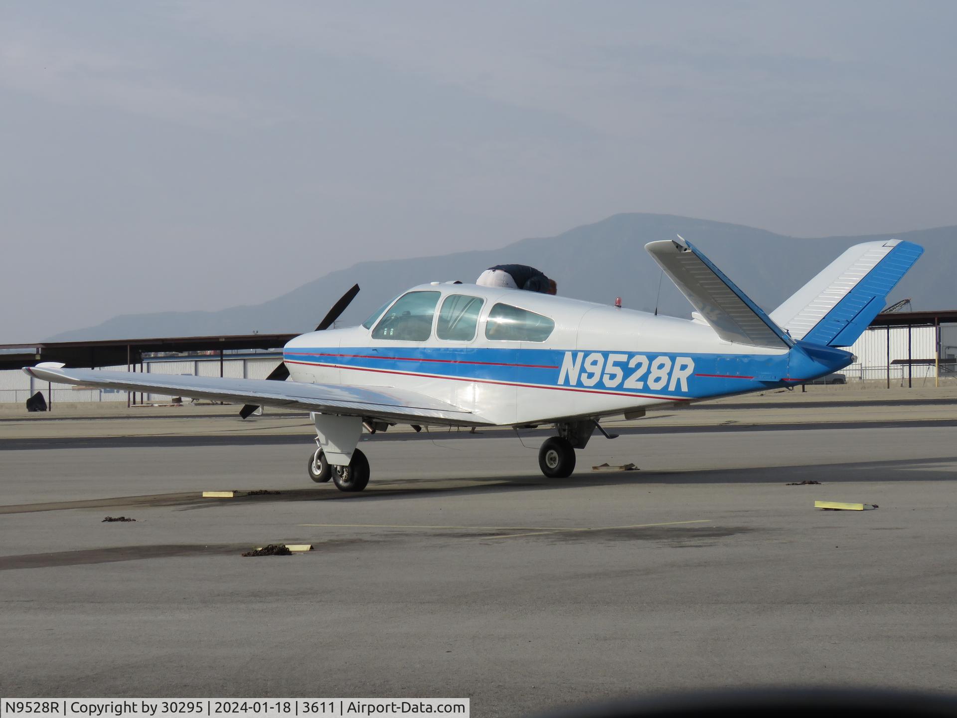 N9528R, 1959 Beech K35 Bonanza C/N D-6158, Parked