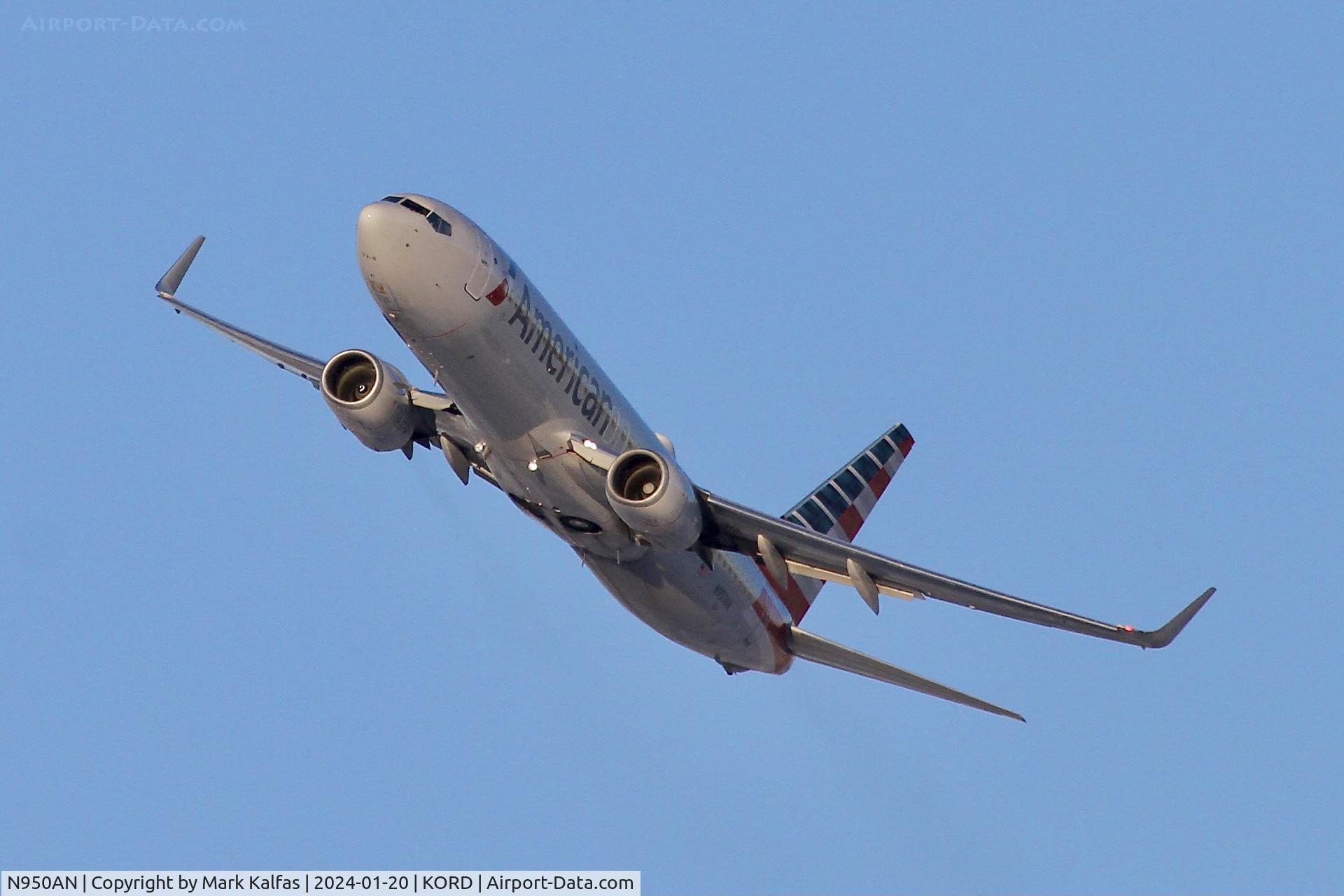 N950AN, 2000 Boeing 737-823 C/N 30087, B738 American Airlines Boeing 737-823 N950AN AA818 KORD-KMIA