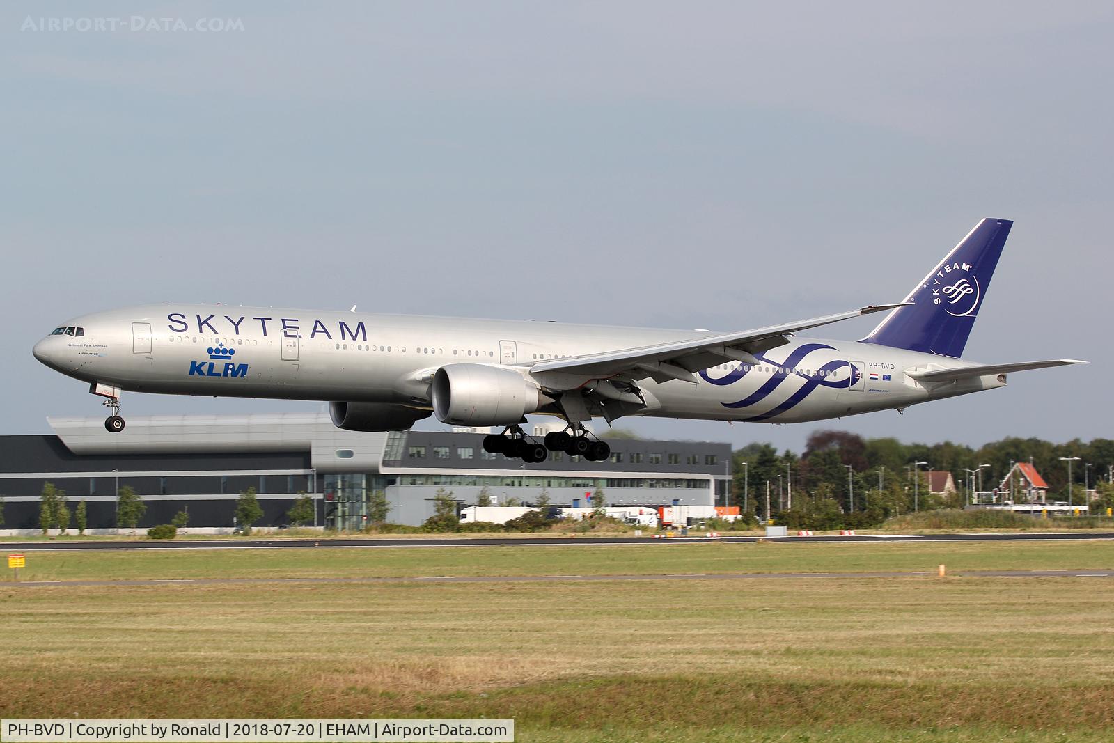 PH-BVD, 2009 Boeing 777-306/ER C/N 35979, at spl