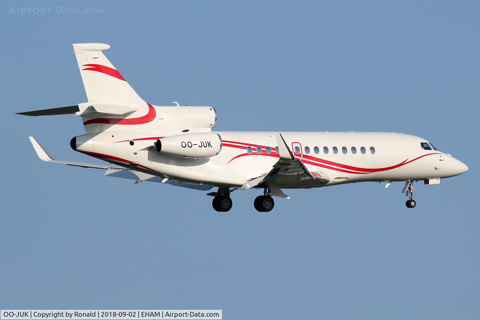 OO-JUK, 2016 Dassault Falcon 7X C/N 273, at spl