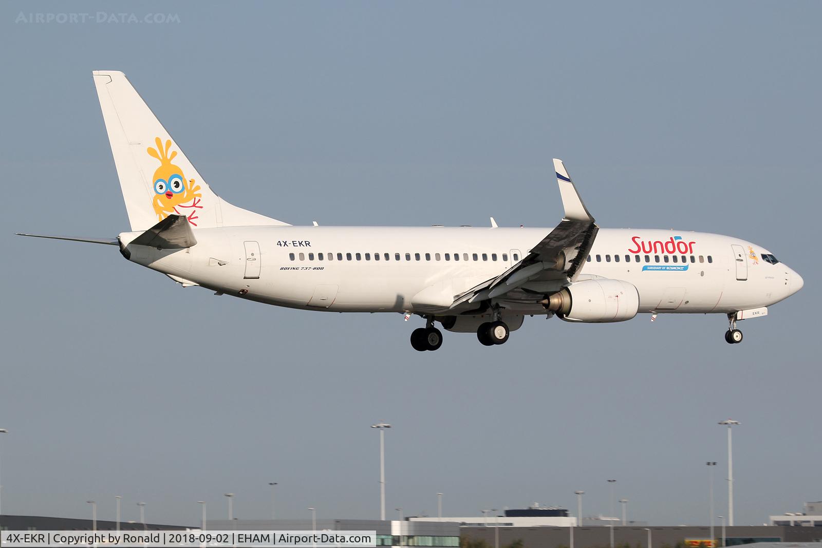 4X-EKR, 2000 Boeing 737-804 C/N 30466, at spl
