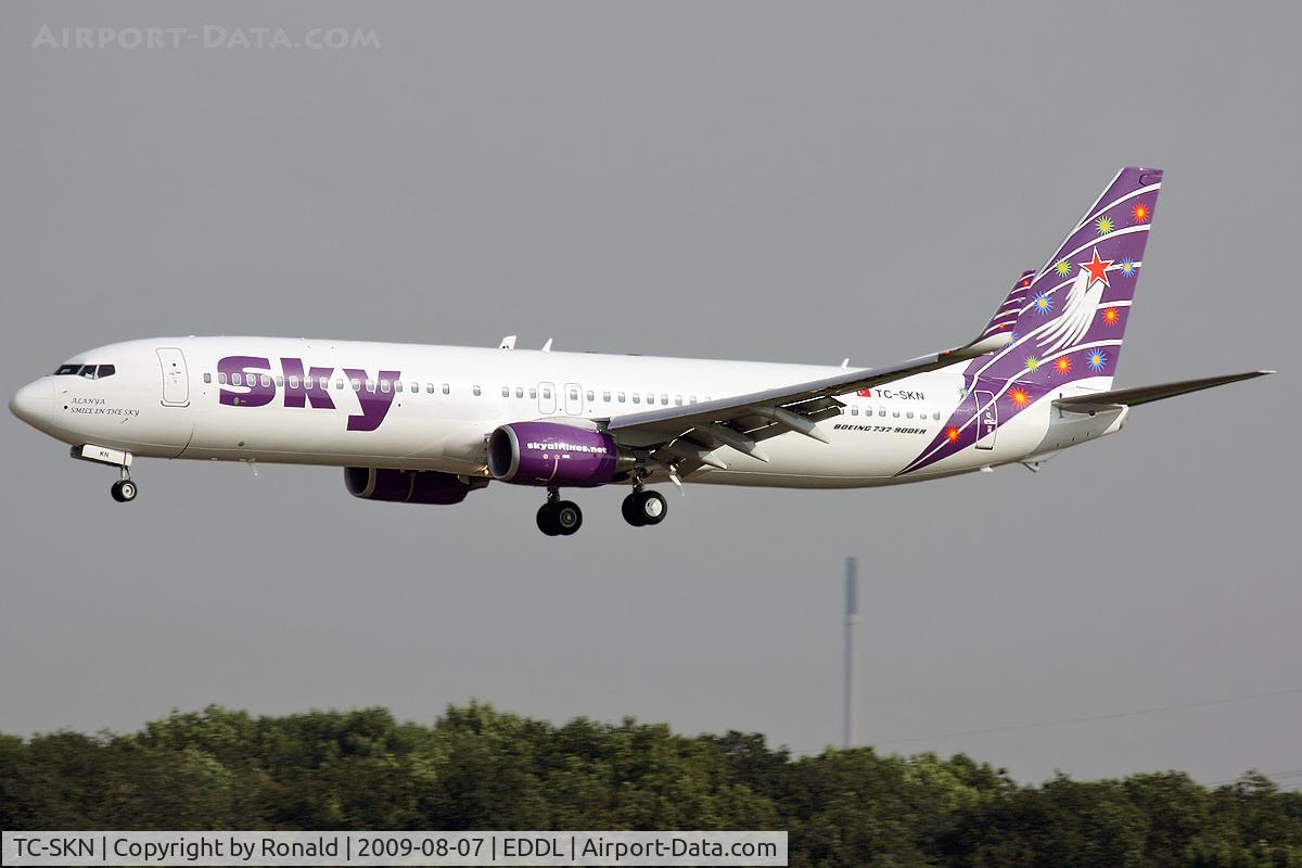 TC-SKN, 2009 Boeing 737-94X/ER C/N 36086, at dus