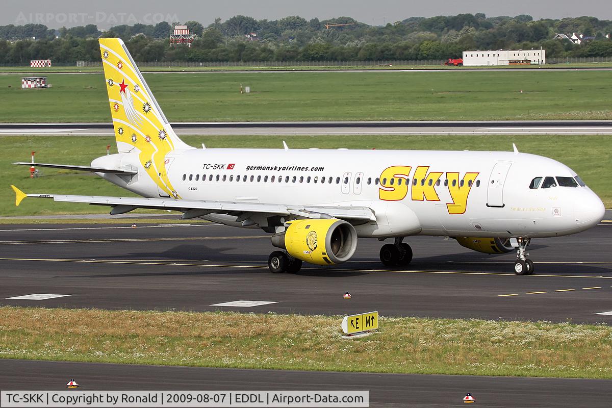 TC-SKK, 1990 Airbus A320-211 C/N 148, at dus
