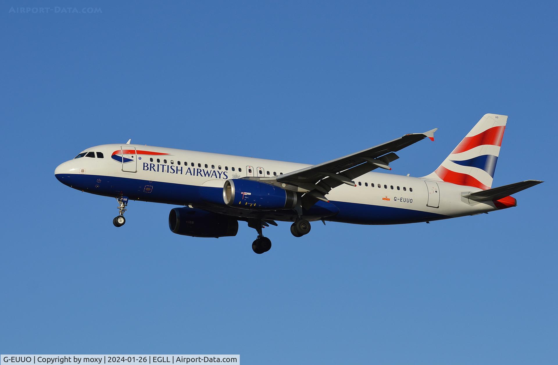 G-EUUO, 2003 Airbus A320-232 C/N 1958, Airbus A320-232 landing London Heathrow.