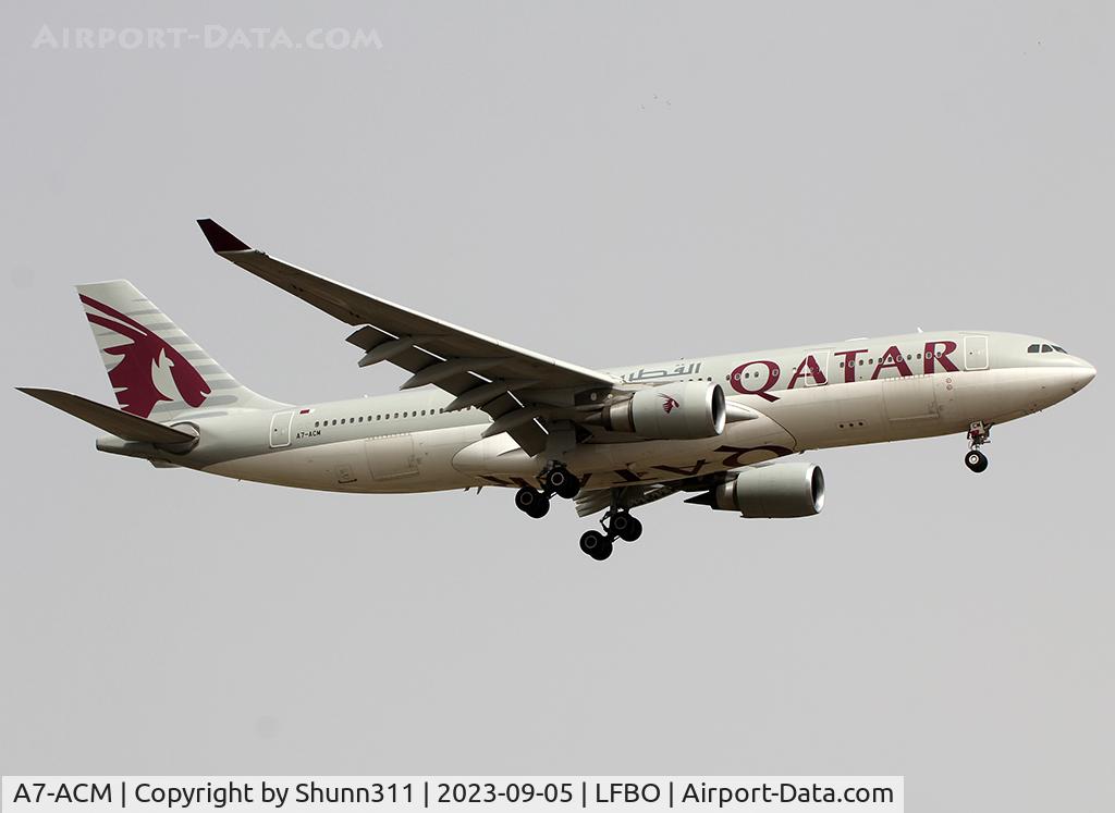 A7-ACM, 2007 Airbus A330-202 C/N 849, Landing rwy 14R